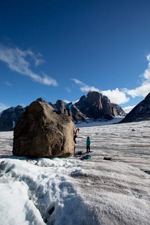 Huber-Brüder beim Klettern auf Baffin Island.