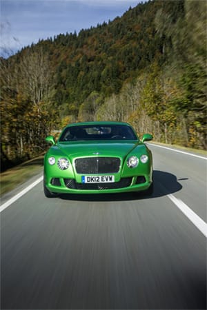 Stark und schnell – aber zugleich komfortabel – das soll das 625 PS starke Coupé von Bentley sein. Unser Autor Christian Sauer machte die Probe aufs Exempel und testete den GT Speed.