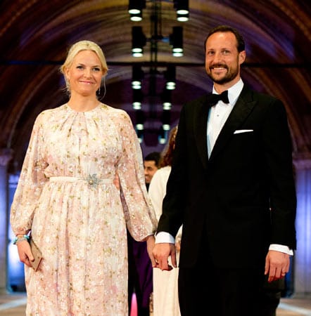Prinz Haakon von Norwegen kam mit seiner Frau Mette-Marit
