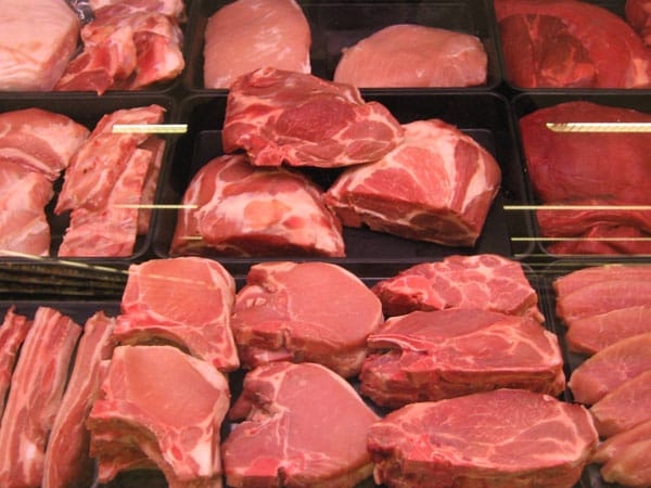 Tipp 2: Am besten das Fleisch direkt vom Metzger aus der Schulter des Tieres kaufen, da hier das Fleisch einen besonders kräftigen und leckeren Rindergeschmack entwickelt.