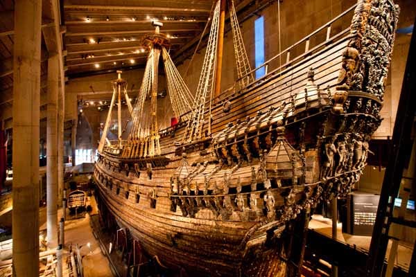 Sie sollte Schwedens ganzer Stolz sein: Die 69 Meter lange und 52 Meter hohe "Vasa" war eines der größten Kriegsschiffe seiner Zeit. Nur seetüchtig war sie nicht. Nach nur einem Kilometer neigte sich die Galeone zur Seite und sank in der Bucht von Stockholm.