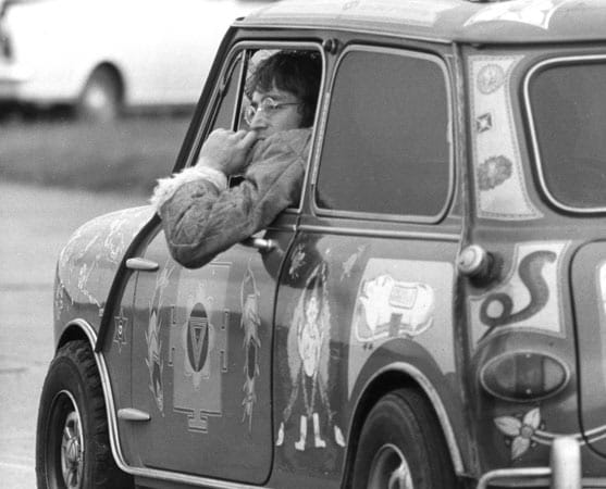 Auch ein Mini gehörte zu dem Fuhrpark von John Lennon.