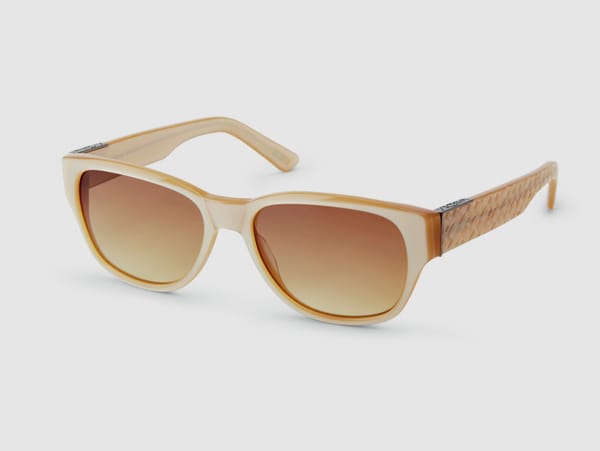 Milchige Pastelltöne wie Rosé liegen bei den Sonnenbrillen im Trend - auch Marc Cain zeigt ein solches Modell (119 Euro).