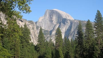Half Dome: Wahrzeichen des Yosemite-Nationalparks.
