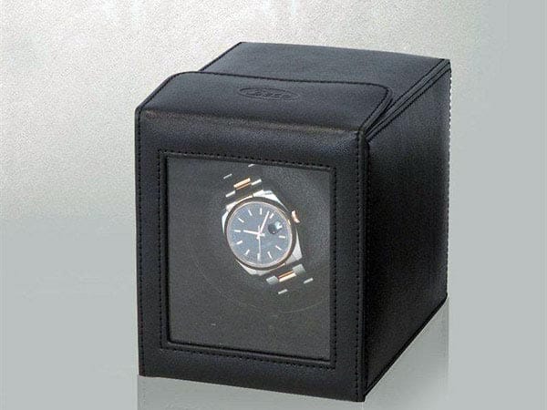 Das Boxy Reiseetui. Die Beco Technic in Geesthacht bei Hamburg produziert seit über 55 Jahren Uhrenzubehör, Kenner loben die ausgereifte Technik und das gute Preis-Leistungsverhältnis.