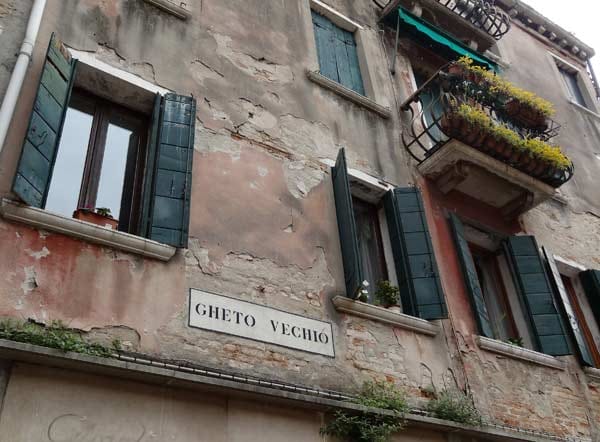 Campo di Ghetto Nuovo: Wo einst Kanonen gegossen wurden mussten eingewanderte Juden im Mittelalter einziehen.