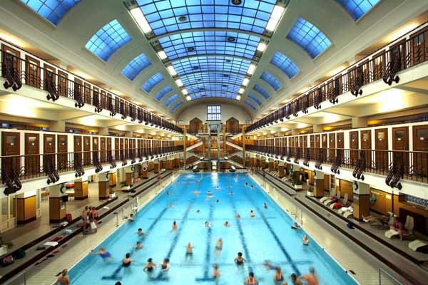 Ausgerechnet in Wiens historischem Arbeiterbezirk Favoriten liegt eines der schönsten Bäder Europas: Das Amalienbad.