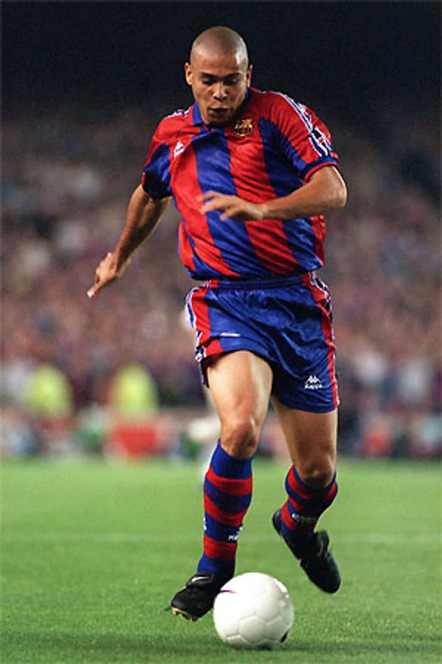 Ronaldo Luís Nazário de Lima: Das "Phänomen". Dreifacher Weltfußballer (1996,1997,2002), bestbezahlter Fußballer der Welt, zweifacher Weltmeister mit Brasilien (1994 und 2002). 1997 erzielte er für Barcelona 34 Tore in 37 Spielen.