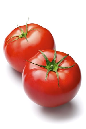 Tomaten: Sie sind reich an Lycopin, einem wertvollen sekundären Pflanzenstoff, der dafür sorgt, dass die Zellen gesund bleiben und nicht entarten. Quelle: Gisa Bührer-Lucke: Gesund ernähren - Krebs vorbeugen
