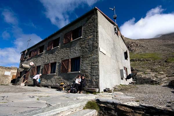 Rifugio Cá d’Asti: Hütte auf dem Weg zum Rocciamelone, dem höchsten Wallfahrtsort der Alpen.