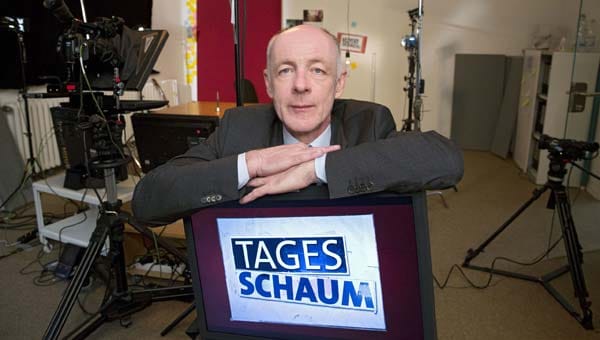 Vom 10. Juni 2013 an moderiert Friedrich Küppersbusch die Sendung "Tagesschaum", die sich bis zur Bundestagswahl dreimal die Woche jeweils gut zehn Minuten lang mit dem politischen Thema des Tages beschäftigt.