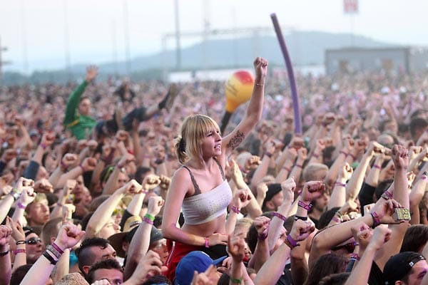 150.000 Fans feierten bei den beiden Openair-Festivals "Rock am Ring" und "Rock im Park" ausgelassen.