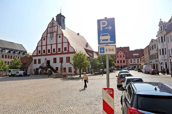Das Rathaus von Grimma nach der Flut.