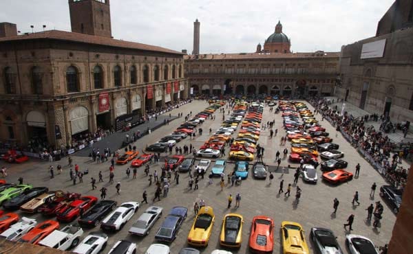 Stolz ist man hier in der Emilia Romagna und speziell im "Land der Motoren" auf die Sportwagen von Lamborghini.
