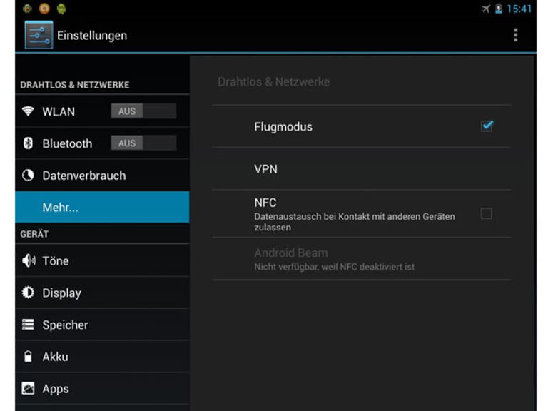 Scrrenshot Android: Der Flugmodus wird mit einem Haken aktiviert.