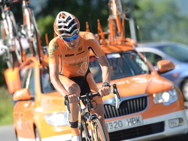 Orange ist Trumpf: Nachdem Team-Leader Samuel Sanchez nicht dabei ist, ruhen die Hoffnungen in der baskischen Euskaltel-Mannschaft auf Igor Anton. Der Spanier war zuletzt Zwölfter bei der Tour de Suisse - die Form stimmt also. Dass der Spanier eine große Rundfahrt in der Spitze bestreiten kann, hat er 2012 bei der Vuelta gezeigt, die Anton als Neunter abschloss.