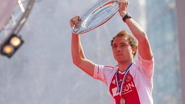 Der Wechsel des Dänen Christian Eriksen von Ajax Amsterdam zur Borussia soll laut niederländischen Medienberichten kurz bevor stehen.