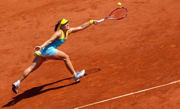 Wie schon bei den Australian Open scheitert Deutschlands Nummer eins auch bei den French Open und US Open im Achtelfinale. Immerhin qualifiziert sich Kerber für das WTA-Finale der besten acht Spielerinnen in Istanbul und beendete das Jahr auf Platz fünf der Weltrangliste.