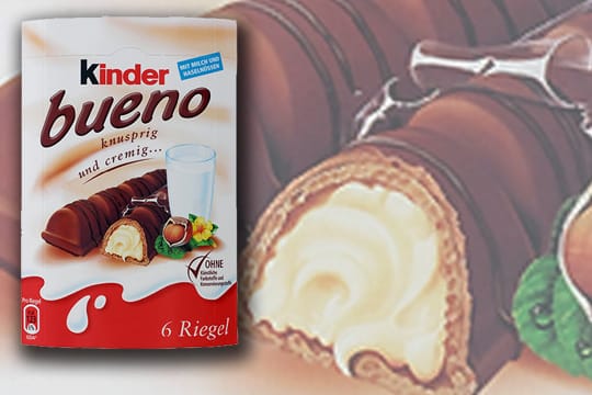 Ein Riegel Kinder Bueno, bestehend aus zwei Stücken, enthält 246 Kilokalorien. So viel, wie eine halbe Tafel Schokolade. Pro 100 Gramm stecken 572 Kilokalerien in Kinder Bueno.