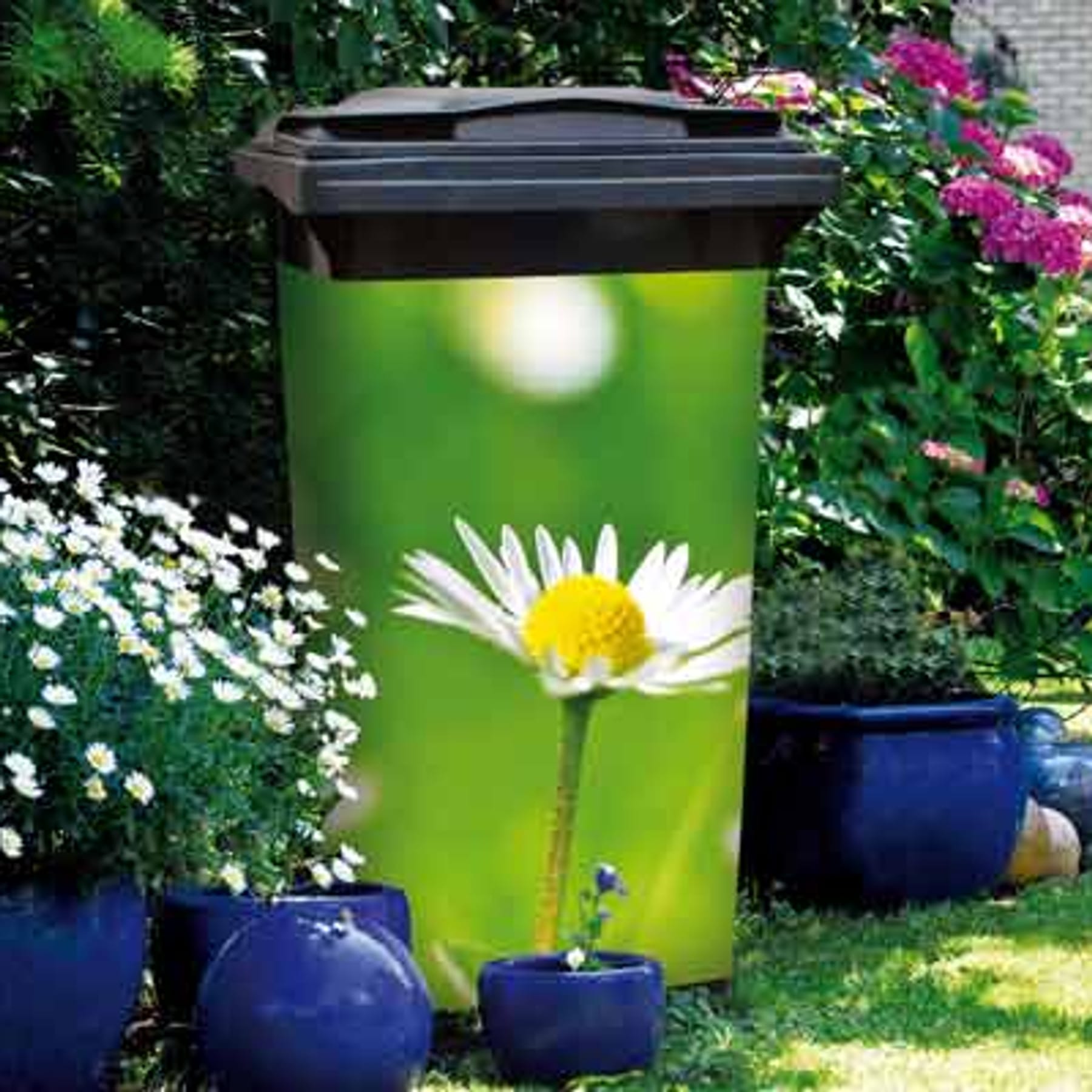 Stinkende Mülleimer und Mülltonnen: Diese Tipps helfen