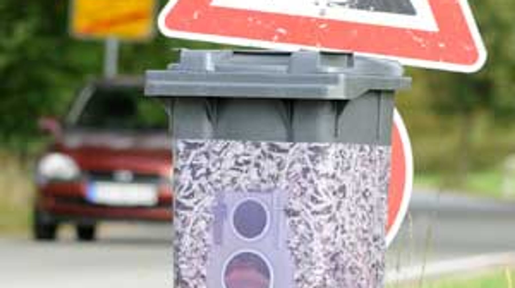 Mülleimer stinkt: So werden Sie den Geruch los