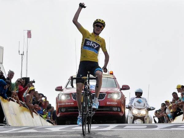 Keiner kann dem Mann in Gelb zum Gipfel des Mont Ventoux folgen: Christopher Froome bejubelt seinen zweiten Etappensieg.