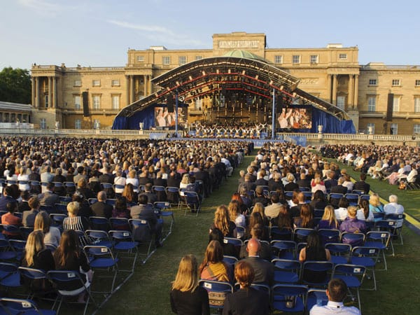 Auf dem Coronation Festival feierte England Mitte Juli seine heimischen Top-Produkte. Mehr als 200 Hoflieferanten lieferten im Garten des Buckingham Palace eine einzigartige Schau an traditionsreichem britischem Lifestyle.