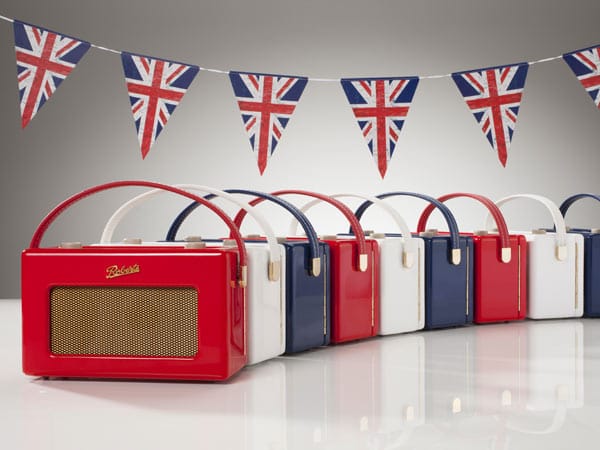 Nun noch ein nettes Gadget: Very british sind die tragbaren Radios von Roberts Radio Limited.