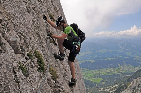 Klettersteig am Dachstein: Der neue Klettersteig "Sinabell" bietet reichlich Nervenkitzel.