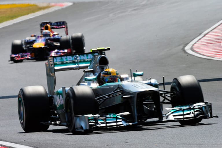 Das Qualifying wird zu einem Duell zwischen Mercedes (vorne) und Red Bull.