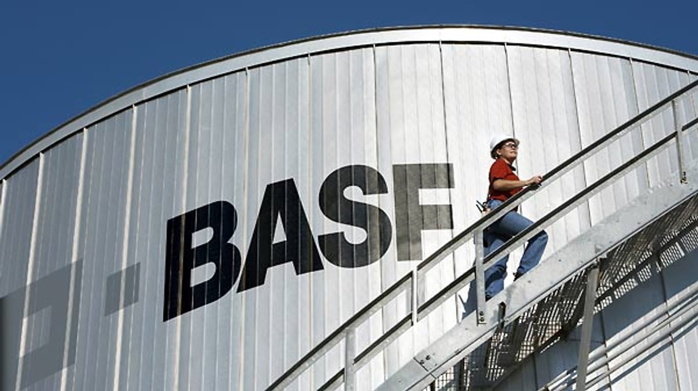 Was verbirgt sich hinter diesen deutschen Firmennamen? - BASF