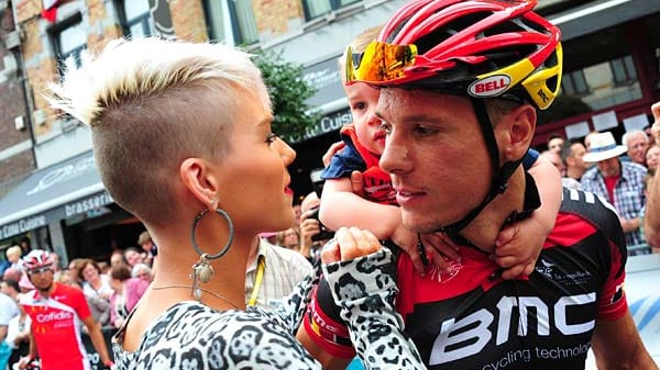 Ein echter Hingucker: Philippe Gilbert hat nur Augen für seine bessere Hälfte, die Patricia heißt.