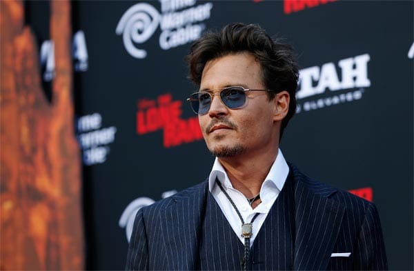 Schauspieler Johnny Depp ist etwas zwischen Genie und Wahnsinn. Dennoch, die Frauenwelt steht drauf, wie seine Ex-Freundinnen Kate Moss und Vanessa Paradis beweisen.