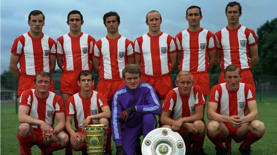 Damit ist die 69er-Mannschaft des FC Bayern München der erste Double-Sieger der Vereinsgeschichte - acht weitere nationale Doppelpacks sollten folgen.