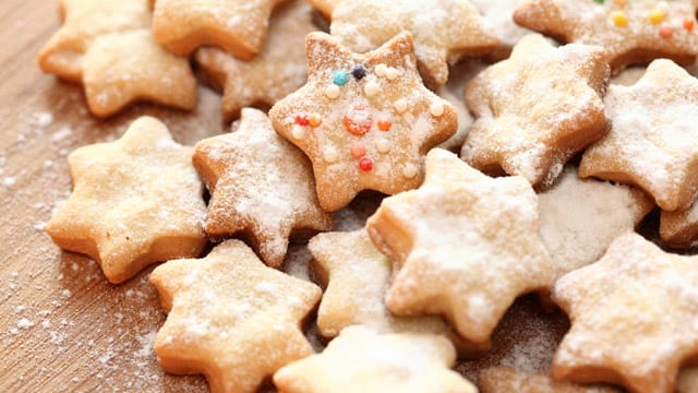 In Schweden werden traditionell Julkuchen und Lussekatter gebacken