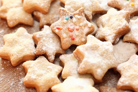 In Schweden werden traditionell Julkuchen und Lussekatter gebacken