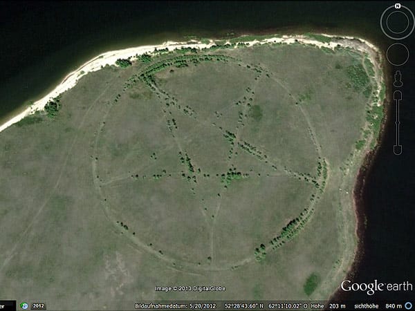 Google Earth zeigt riesiges Pentagram westlich der Stadt Lisakovsk in Kasachstan.