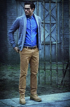 Männer kombinieren in diesem Herbst und Winter verschiedene Stoffe miteinander: Jeans und Cord liegen etwa im Trend - wie auch Hosenhersteller "Alberto" zeigt. (Hose circa 100 Euro)