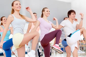 Aerobic ist ein ideales Training, um Kalorien und Fett zu verbrennen.