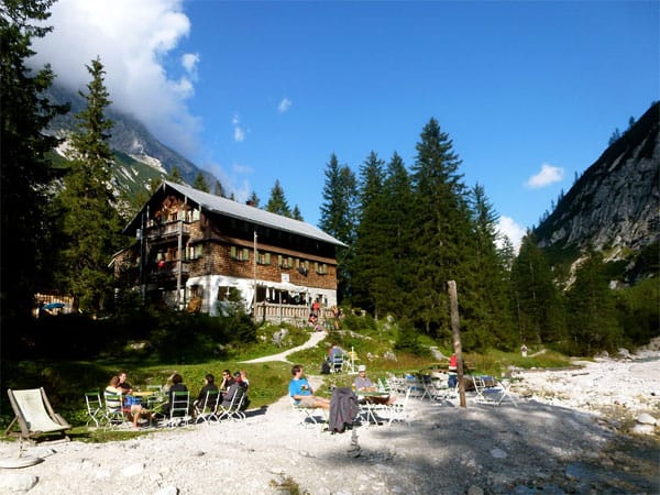 Reintalangerhütte: Wandern zur Zugspitze.