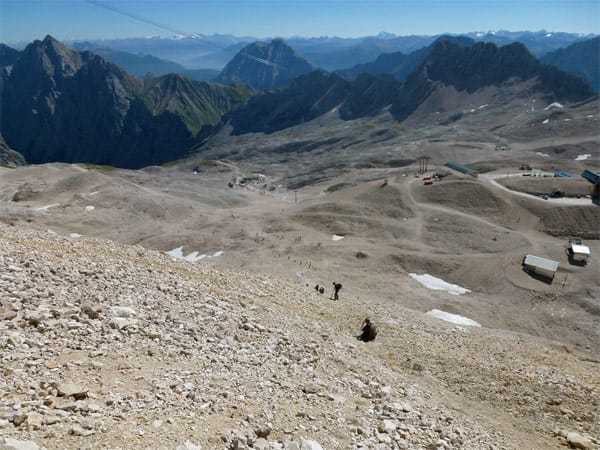Zugspitzplatt: Wander zum Gipfel der Zugspitze.