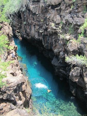 Ein bisschen Kondition braucht man laut Ex-Besuchern auch für die Badestelle Las Grietas auf der Galapagos-Insel Santa Cruz, geht dem Besuch doch eine Wanderung voran.