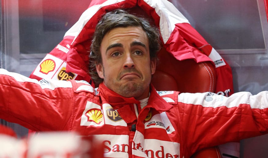 Fernando Alonso gibt sich im dritten freien Training noch tiefenentspannt.
