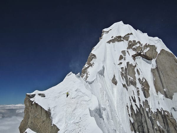 Kunyang Chhish Ost: Hansjörg Auer am Gipfelgrat auf über 7000 Metern Höhe.