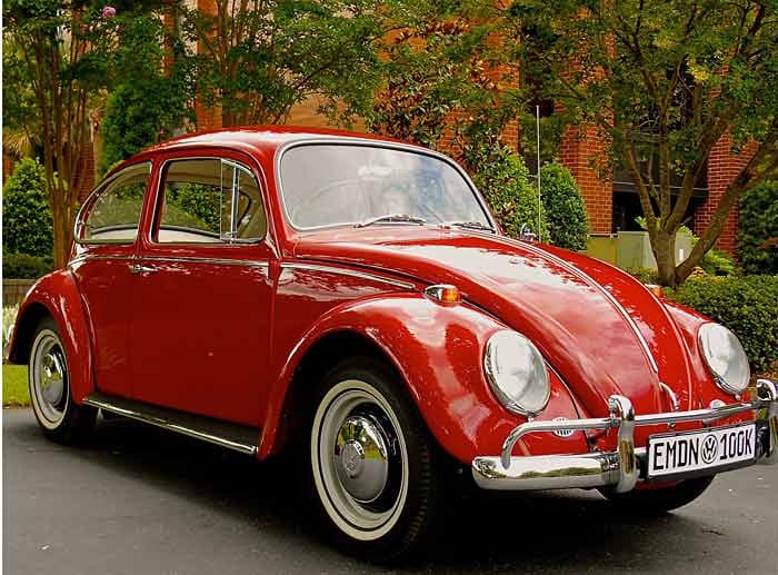 US-amerikanische Oldtimer-Liebhaber gelten als putzversessen. So tief und satt hat der VW Käfer von Larry Marchant vermutlich nicht mal als Neuwagen geglänzt.