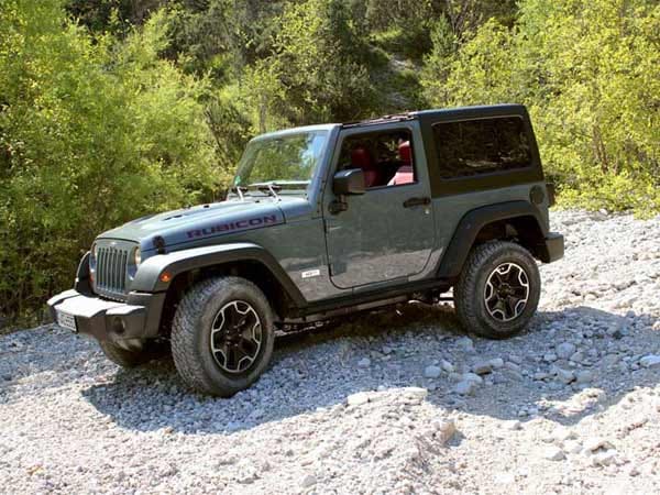 Quadratisch – praktisch – gut? Der Jeep Wrangler ist mit über 1,80 m fast identisch breit wie hoch.