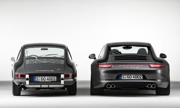Der Neunelfer gestern und heute: Trotz aller Kontinuität hat er sich doch gewandelt (Im Bild: Links ein "911 2.0 Coupé" von 1964 und rechts ein aktueller "911 Carrera 4S Coupé").