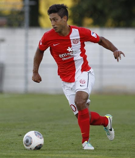 Beim FSV Mainz 05 hat Malik Fathi, immerhin zweimaliger Nationalspieler, keinen neuen Arbeitgeber gefunden und wird weiter bei den Rheinhessen bleiben. Fathi verhalte sich tadellos, lobte Manager Christian Heidel.