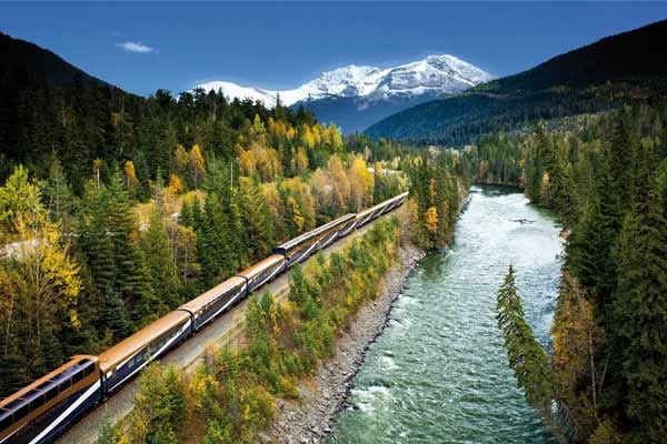 Eine der spektakulärsten Bahnreisen der Welt: Mit dem "Rocky Mountaineer" durch den Westen Kanadas.