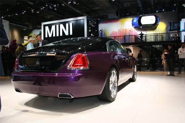 Das Heck des Rolls-Royce Wraith ist im Fastback-Stil designt.